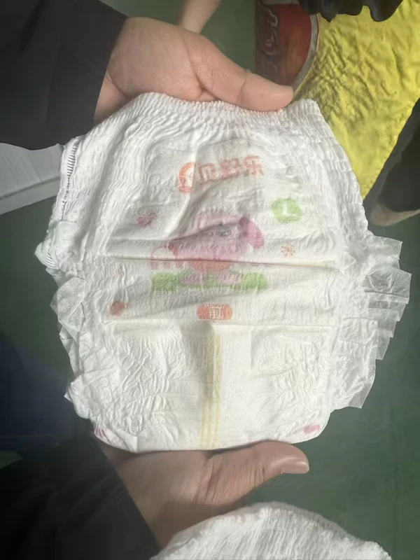 Hot-Selling-Diaper-Factory-Price-Baby-Diapers-Nappies-Super-Soft-Disposable-Baby-Diaper-Pants Hot Selling Diaper Factory Price Baby Diapers Nappies Super Soft Disposable Baby Diaper Pants